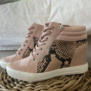 Aldo pink snakeskin hightops. Only worn once in store.